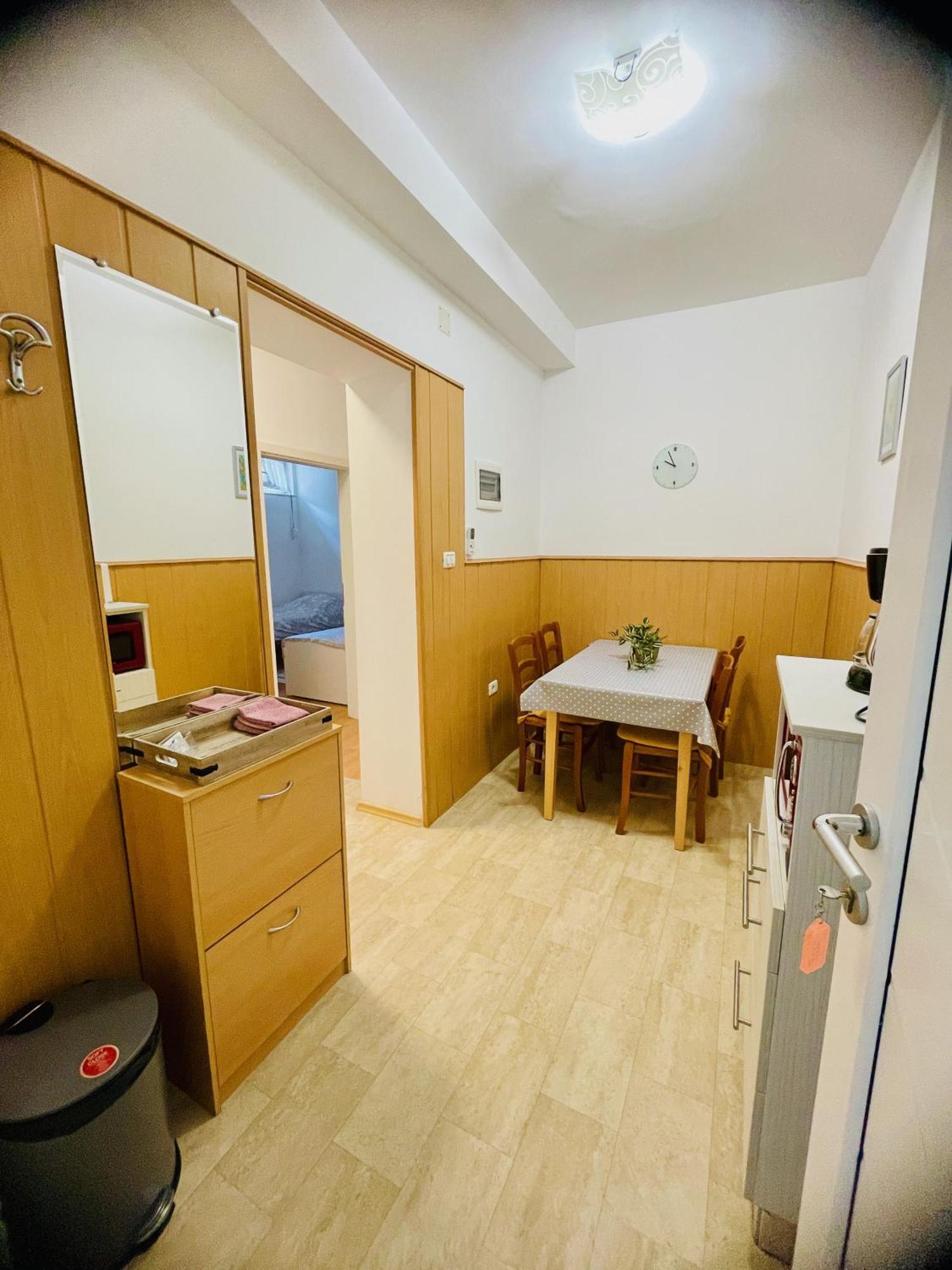 Viler Apartments Izola Exterior photo